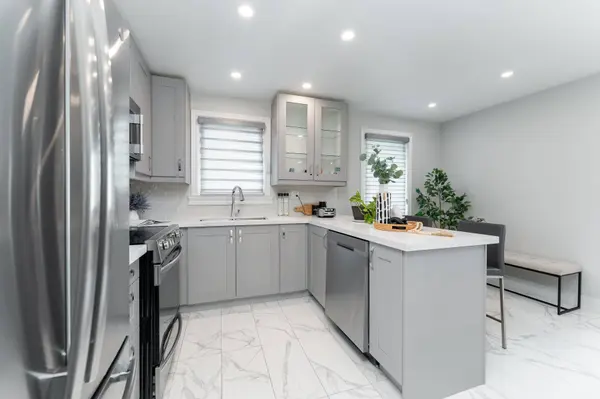 767 Phillip Murray AVE, Oshawa, ON L1J 1J2