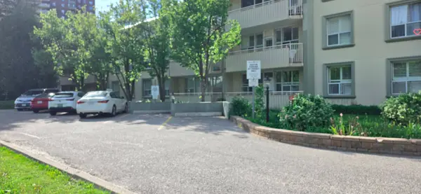 70 Old Sheppard AVE #315, Toronto C15, ON M2J 3L6