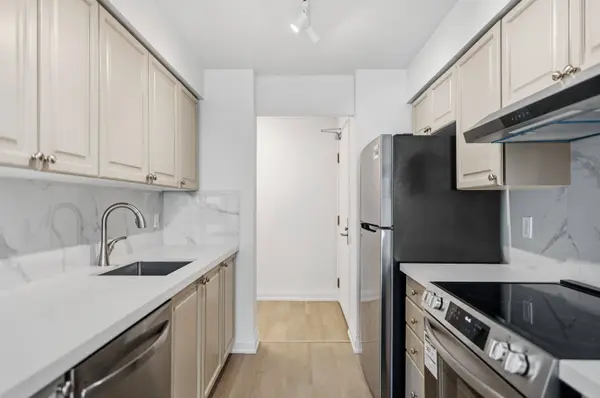 61 Town Centre CT #1603, Toronto E09, ON M1P 5C5