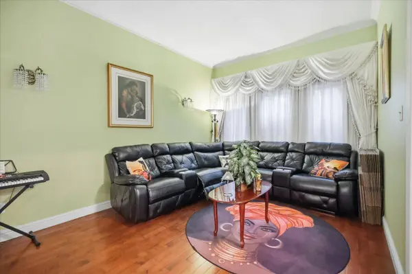 14 Hillman DR, Ajax, ON L1S 6Y3