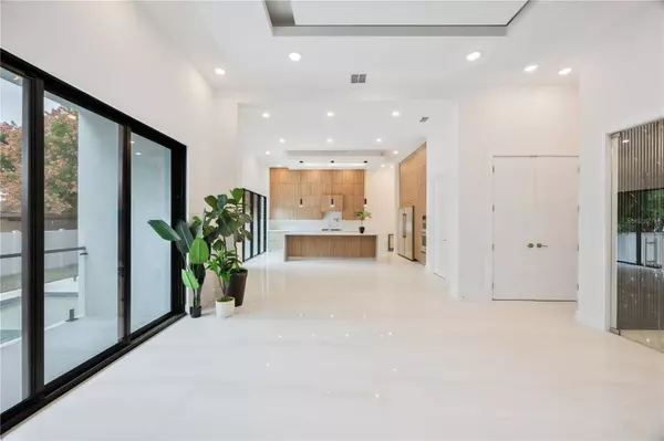 4426 W EUCLID AVE, Tampa, FL 33629