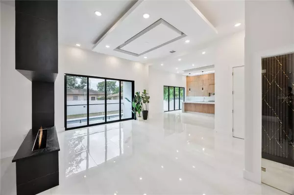 4426 W EUCLID AVE, Tampa, FL 33629