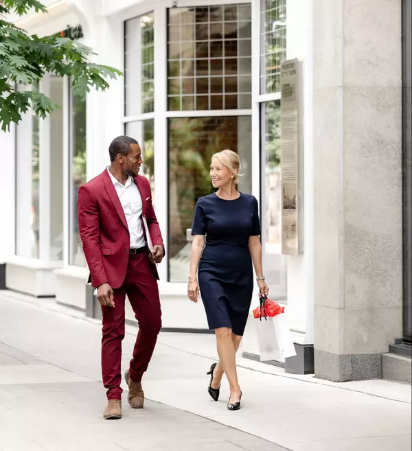 Advisor_City_Walking2