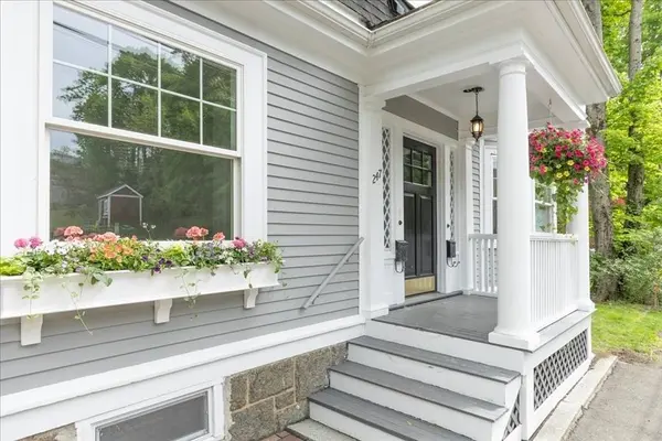 247 Hale St #2, Beverly, MA 01915