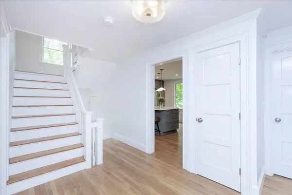 247 Hale St #2, Beverly, MA 01915