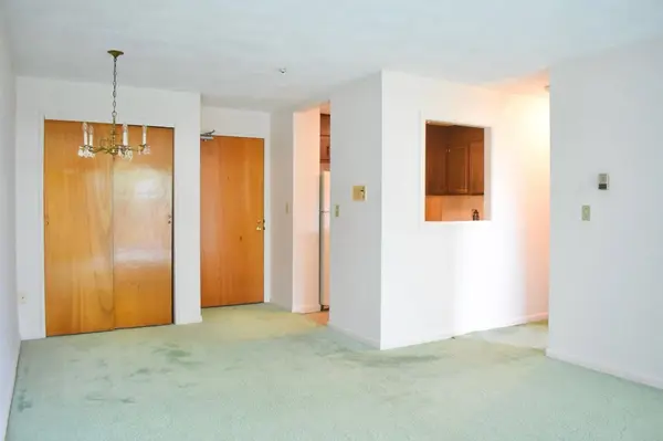100 Grand View Avenue #10C, Quincy, MA 02170