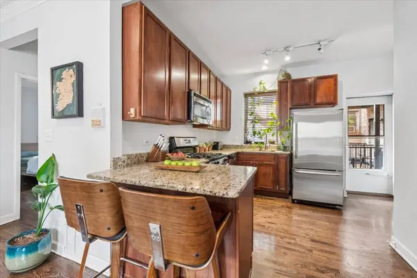 2204 W Winona ST #1, Chicago, IL 60625