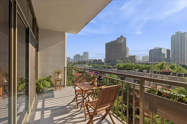 1335 S Prairie AVE #607, Chicago, IL 60605