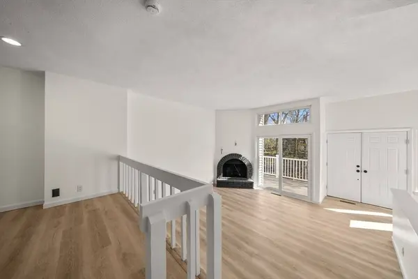 255 North Rd #10, Chelmsford, MA 01824