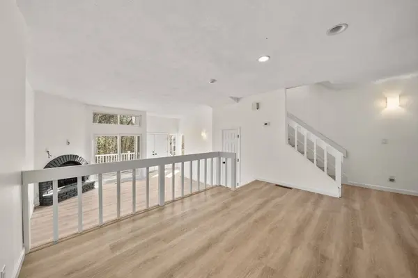 255 North Rd #10, Chelmsford, MA 01824