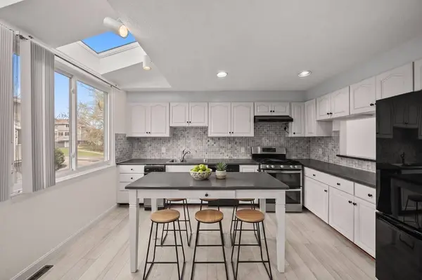 255 North Rd #10, Chelmsford, MA 01824