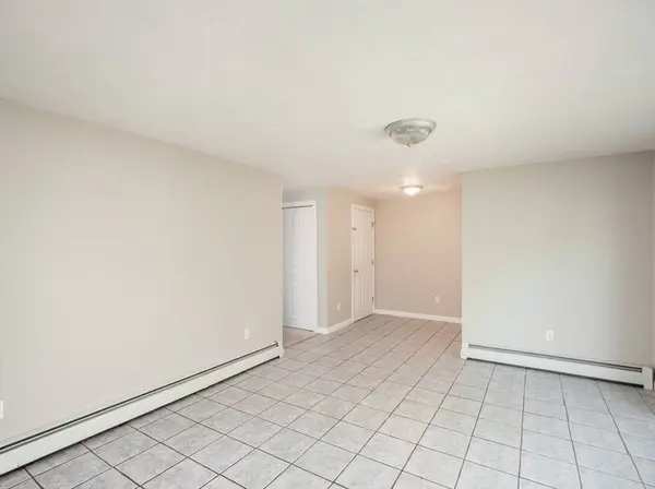 90A Loxwood St, Worcester, MA 01604
