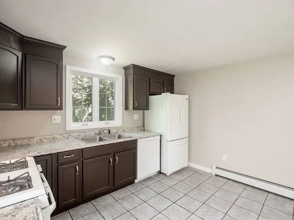 90A Loxwood St, Worcester, MA 01604