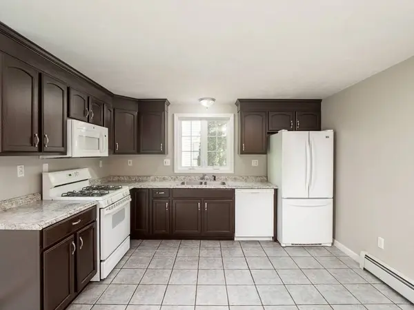 90A Loxwood St, Worcester, MA 01604