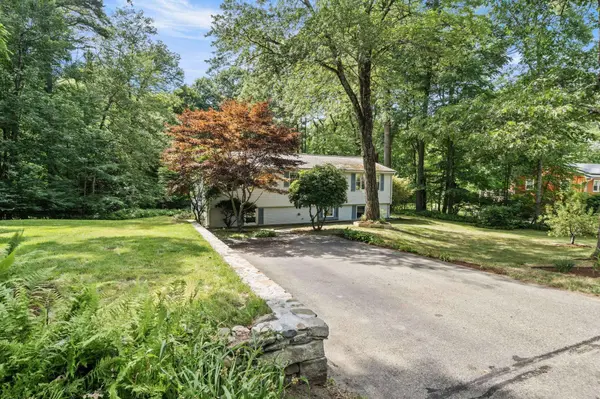 135 Musquash RD, Hudson, NH 03051