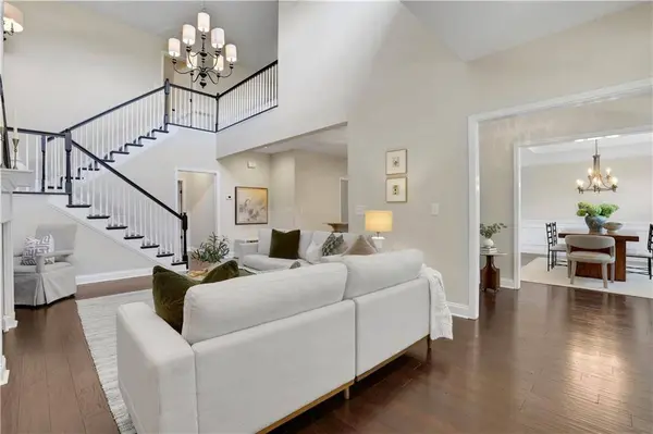 115 Independence WAY, Roswell, GA 30075