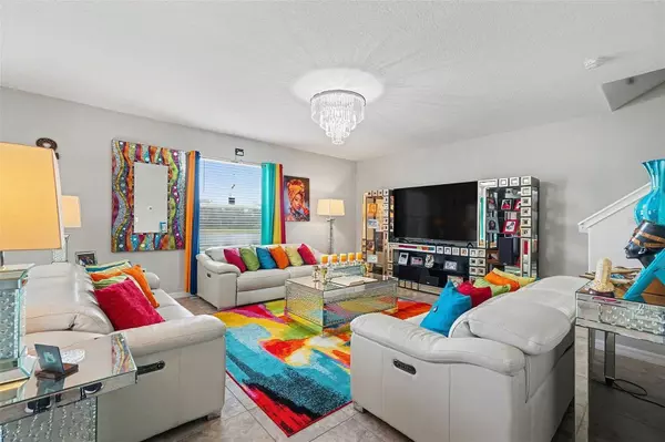 17206 WHITE MANGROVE DR, Wimauma, FL 33598