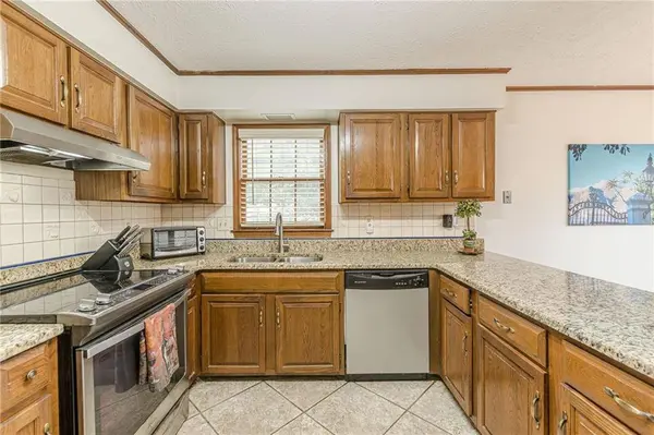 3811 Holy Cross CT, Decatur, GA 30034