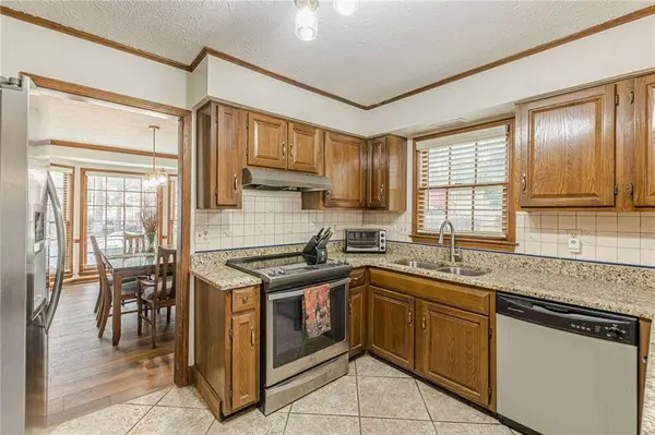 3811 Holy Cross CT, Decatur, GA 30034