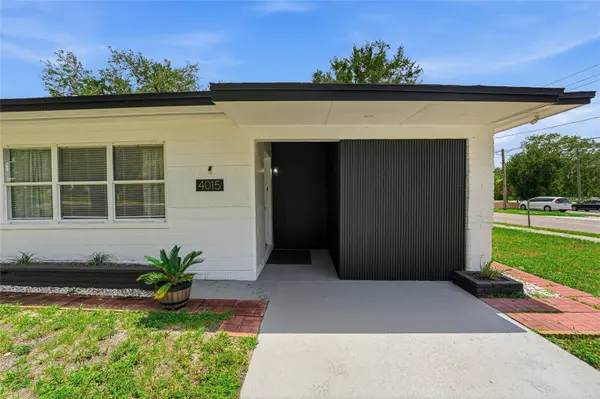 4015 RIVER HILLS DR, Tampa, FL 33617