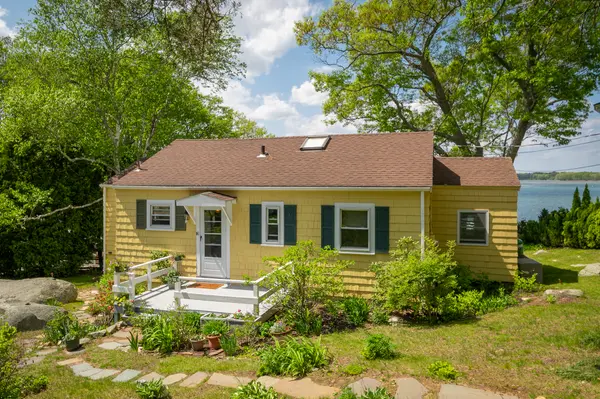 16 Tidal Cove Way, Gloucester, MA 01930-6402