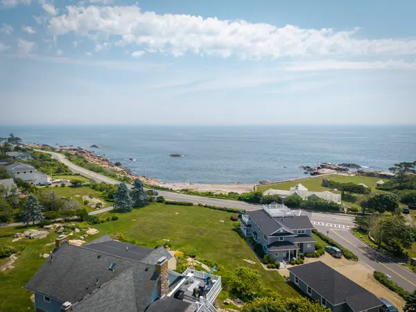 70 Grapevine Rd #B, Gloucester, MA 01930-4245
