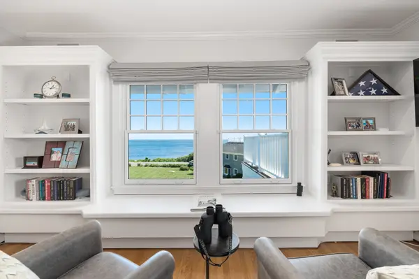 70 Grapevine Rd #B, Gloucester, MA 01930-4245