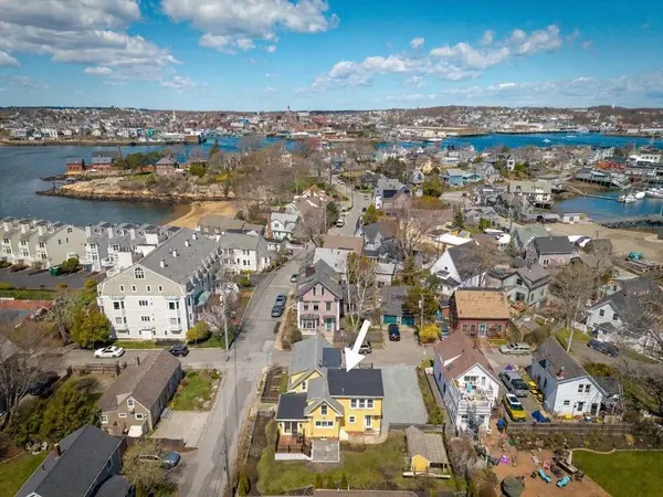 10 Fremont St, Gloucester, MA 01930