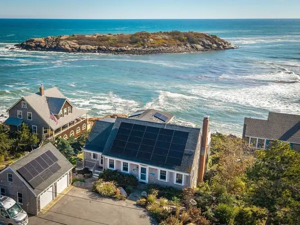 25 Salt Island Rd, Gloucester, MA 01930