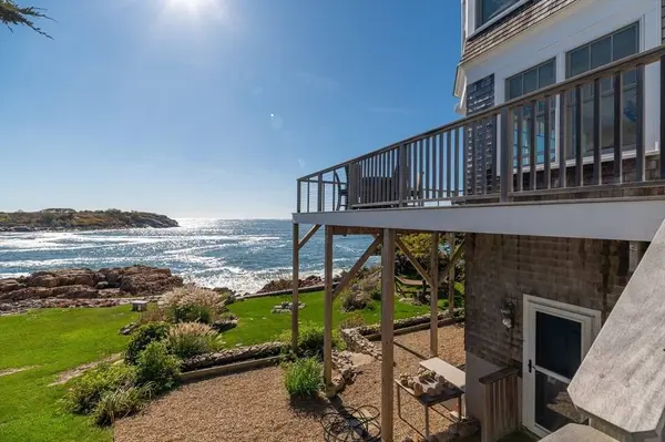 25 Salt Island Rd, Gloucester, MA 01930