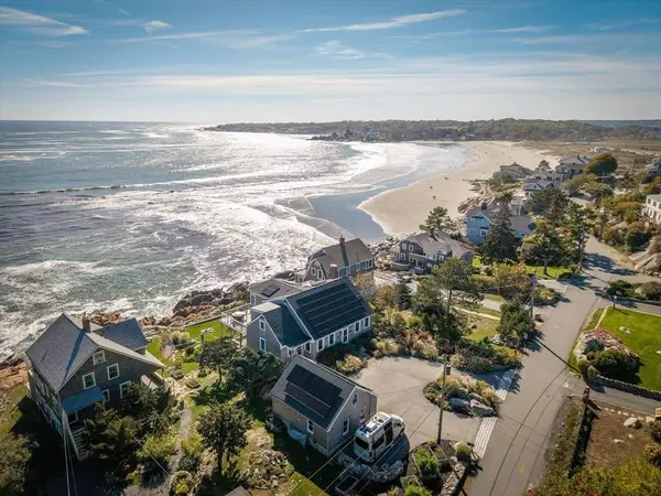 25 Salt Island Rd, Gloucester, MA 01930