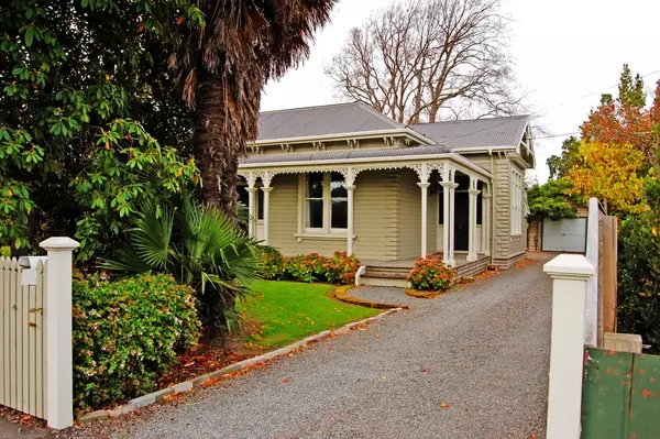 Seminole Heights Button