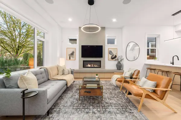 1220 E 11th AVE, Vancouver, BC V5T 2G3