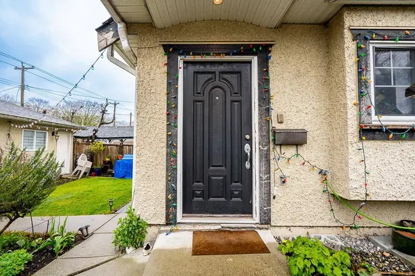 2849 Lakewood DR, Vancouver, BC V5N 5P8