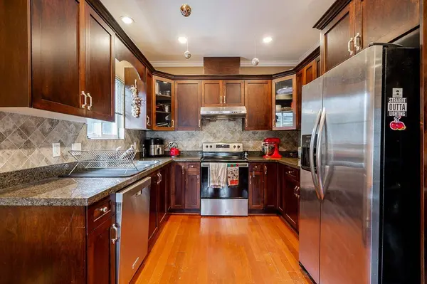 2849 Lakewood DR, Vancouver, BC V5N 5P8