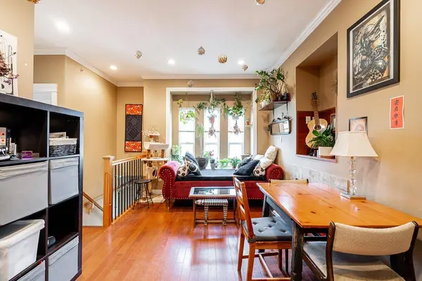 2849 Lakewood DR, Vancouver, BC V5N 5P8
