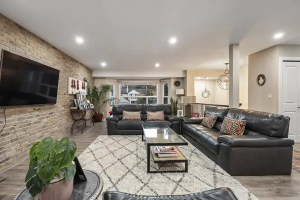 6470 130 ST, Surrey, BC V3W 4J1
