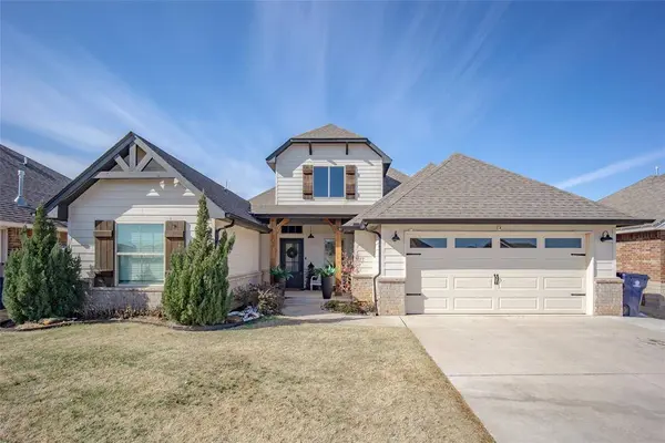 18621 Melogold DR, Edmond, OK 73012