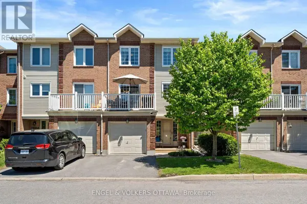 1986 Summerfields CRES #27, Ottawa, ON K1C7B4