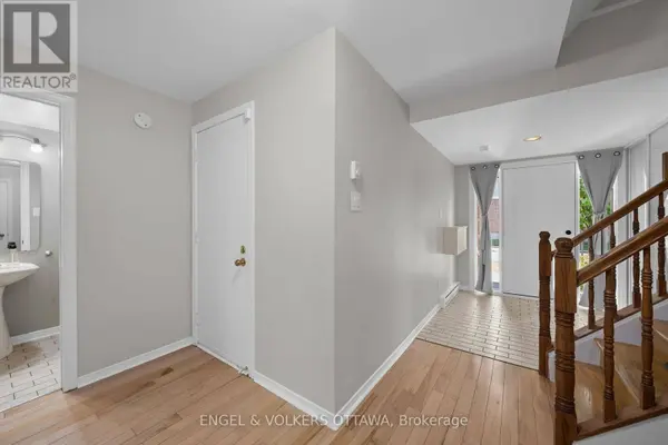 1831 Summerfields CRES #71, Ottawa, ON K1C7B8