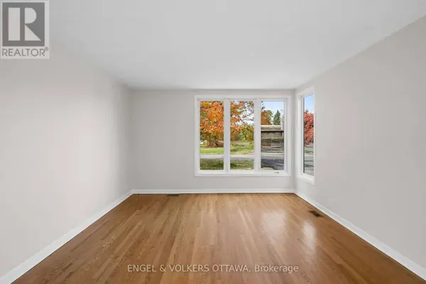50 SOLVA DRIVE, Ottawa, ON K2H5R5