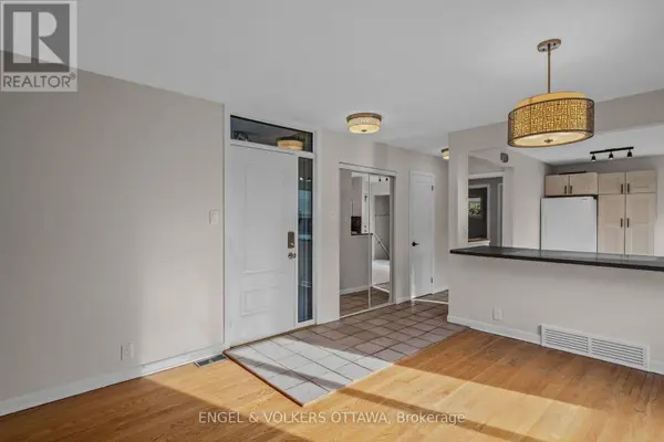 50 SOLVA DRIVE, Ottawa, ON K2H5R5