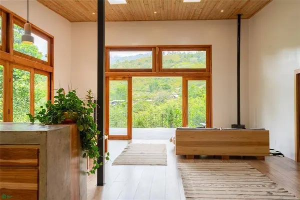 Modern Organic Mountain Home, Rivas, 11904