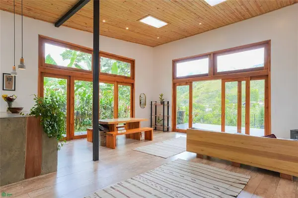 Modern Organic Mountain Home, Rivas, 11904