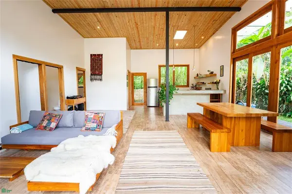 Modern Organic Mountain Home, Rivas, 11904