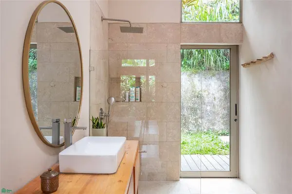 Modern Organic Mountain Home, Rivas, 11904