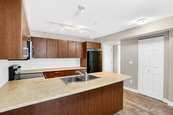 45559 Yale RD #201, Chilliwack, BC V2P 0B1