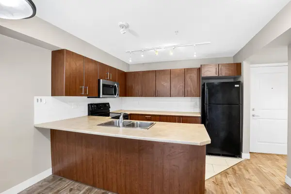 45559 Yale RD #201, Chilliwack, BC V2P 0B1