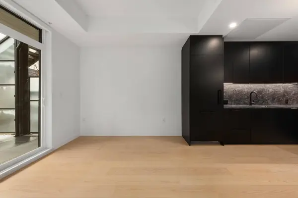 650 E 2nd ST #122, North Vancouver, BC V7L 1E3