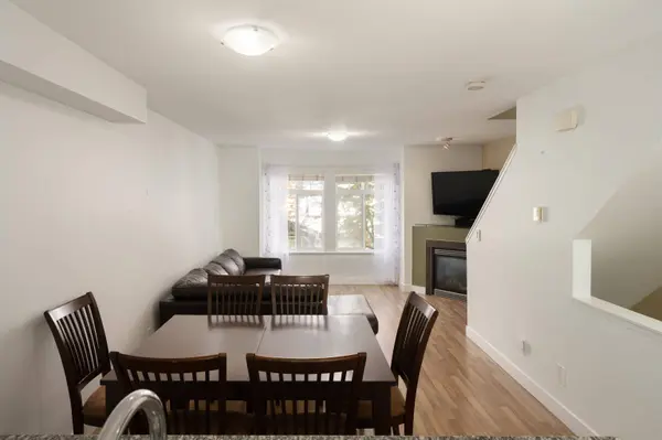 19448 68 AVE #27, Surrey, BC V4N 5V5